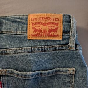 Levi's 721 High Rise Skinny Jeans Medium Wash Blue Denim [Size 28]